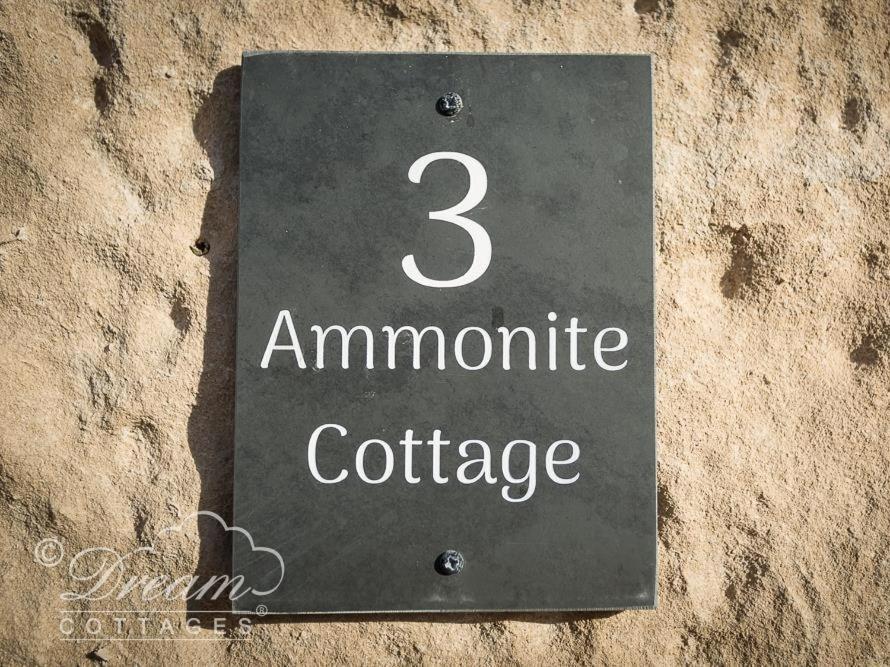 Ammonite Cottage Портланд Екстериор снимка